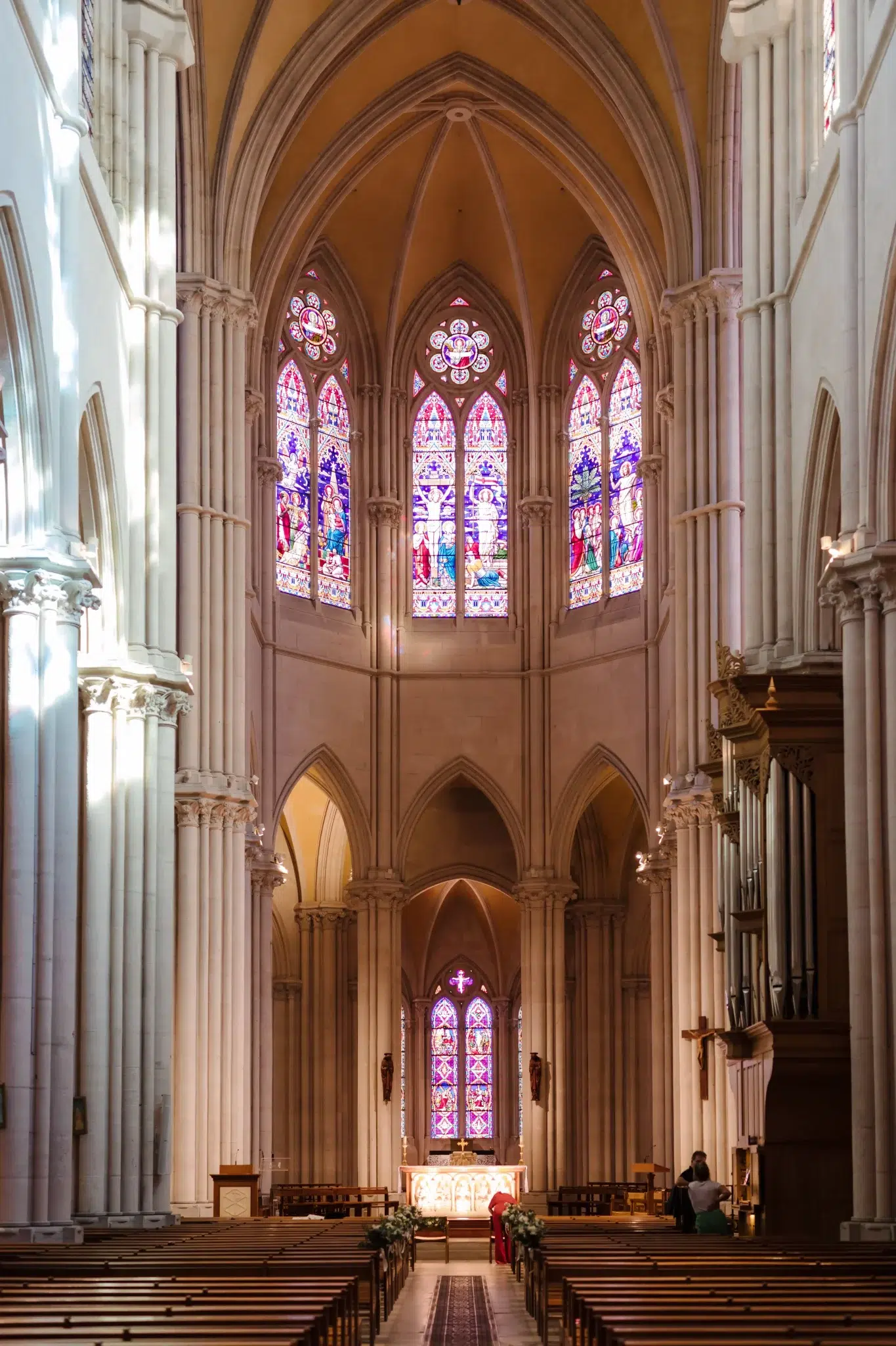 intérieur d'une église